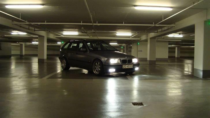 BMW 323i Touring  billede 14