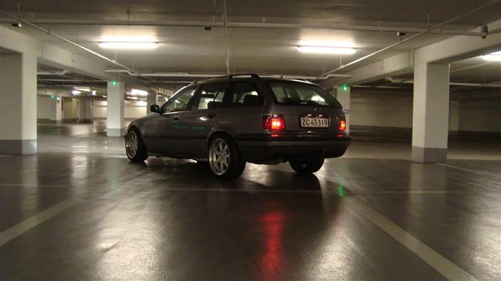 BMW 323i Touring  billede 15