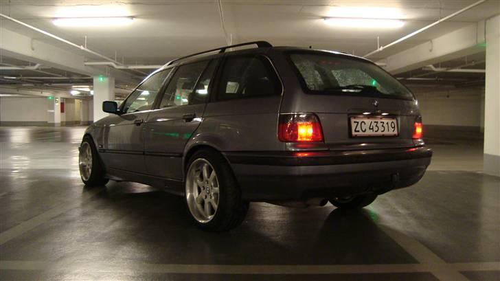 BMW 323i Touring  billede 17