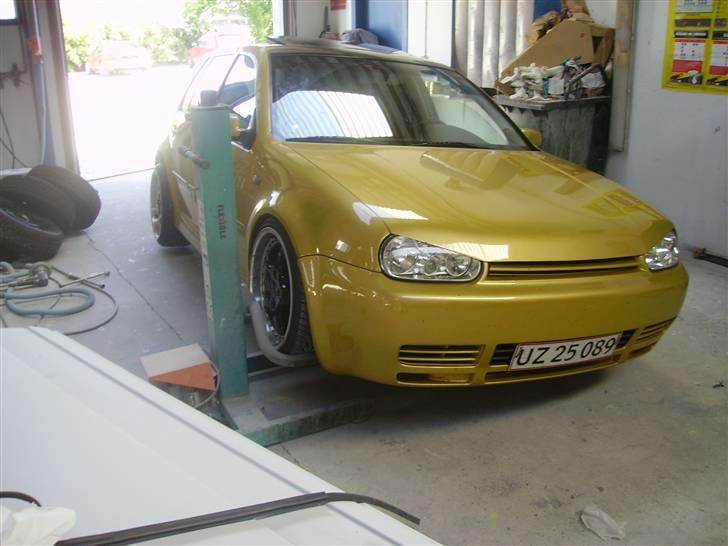 VW golf 4 gti turbo "solgt" - eneste måde man kan løfte den på....hmm billede 14
