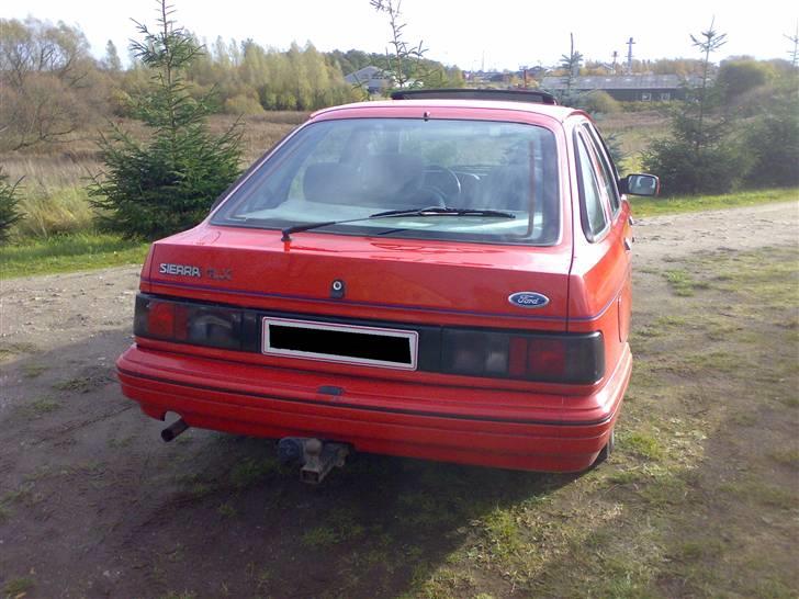 Ford Sierra 2,0 GLX...(BYTTET) - Hmm der mangler lidt gøjl og gejl!!!! billede 6