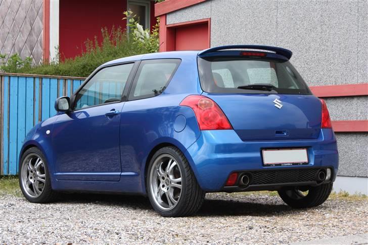 Suzuki Swift Sport - De nye dæk bider virkeligt godt! :) billede 1
