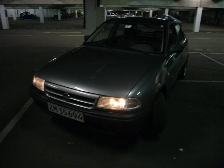 Opel Astra Sedan -(Solgt)- billede 4