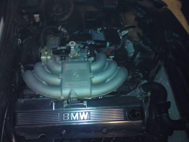 BMW 320i (325i) sælges billede 3