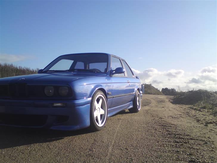 BMW 320i (325i) sælges billede 4