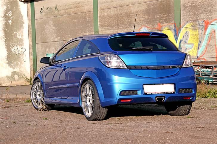 Opel Astra GTC OPC - Foto http://mettisha.mono.net billede 2