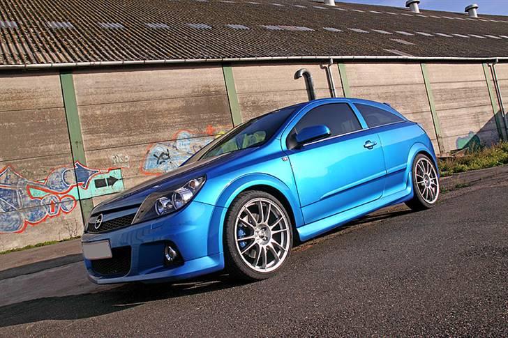 Opel Astra GTC OPC - Foto http://mettisha.mono.net billede 3