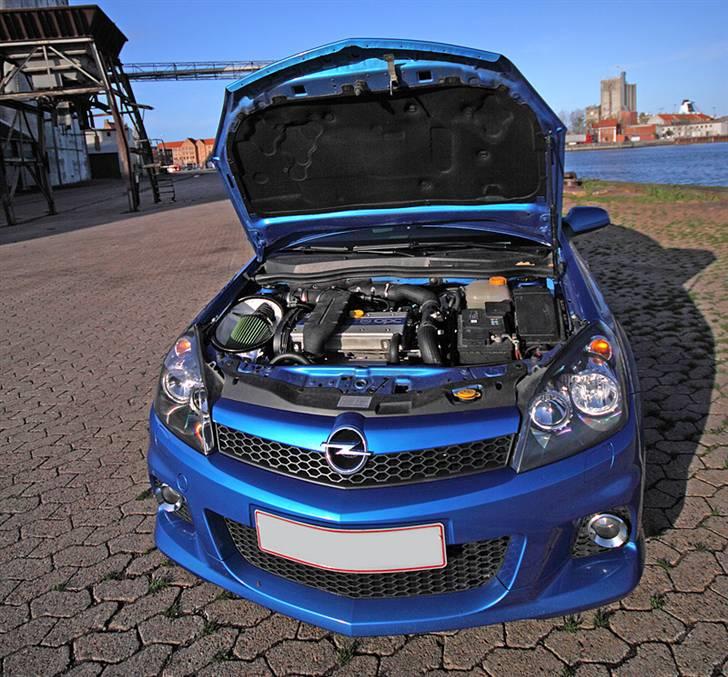 Opel Astra GTC OPC - Foto http://mettisha.mono.net billede 10