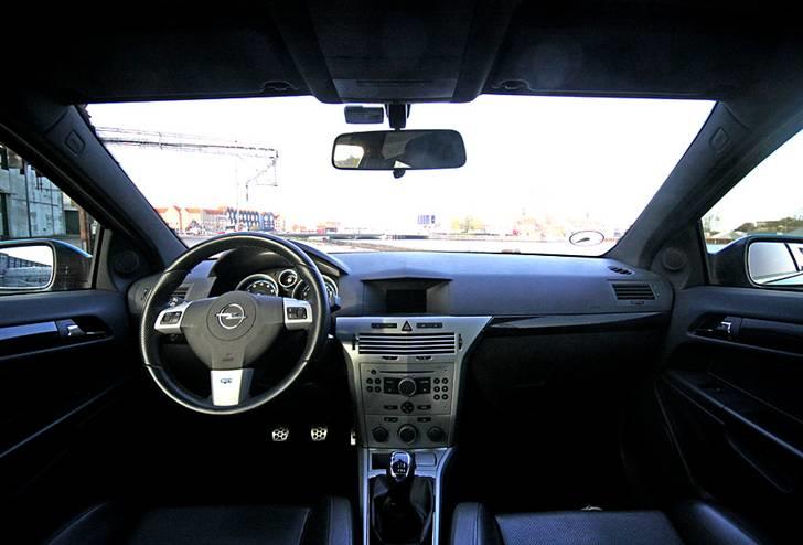 Opel Astra GTC OPC - Foto http://mettisha.mono.net billede 15