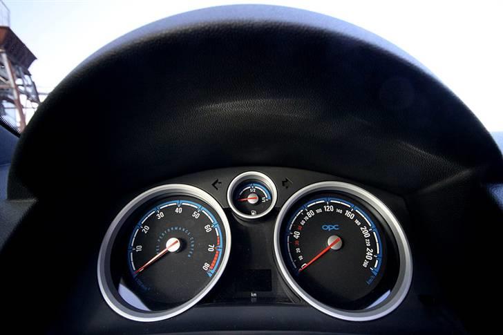 Opel Astra GTC OPC - Foto http://mettisha.mono.net billede 17