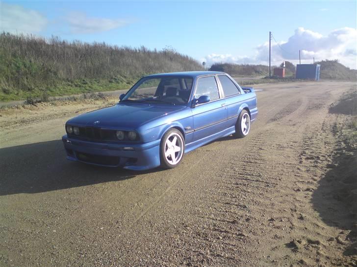 BMW 320i (325i) sælges billede 13