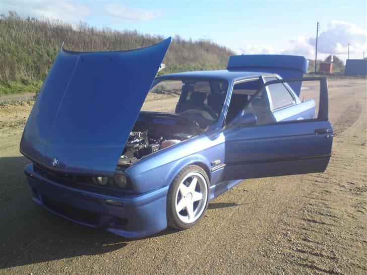 BMW 320i (325i) sælges billede 15