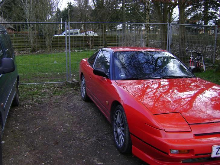 Nissan 200SX S13 SOLGT - Ja den skulle nok lige have været vasket inden man tog billeder af den :D billede 2