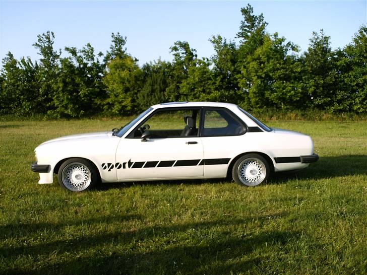 Opel ascona b sport billede 6