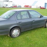 Nissan Primera Skadet/SOLGT.. 