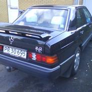 Mercedes Benz 190E