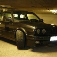 BMW E30 325i