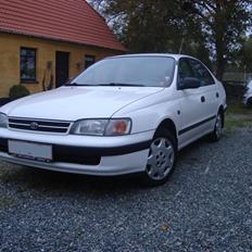 Toyota Carina E 