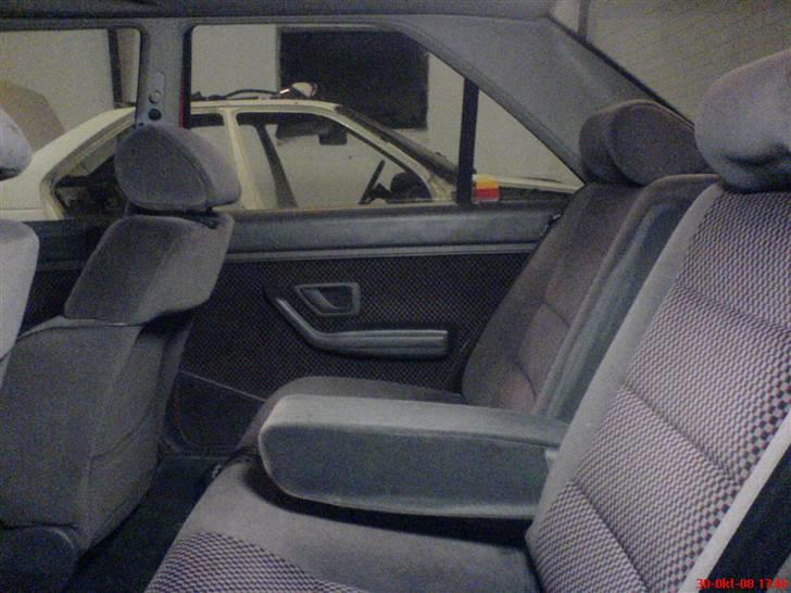 Peugeot 405 mi16 - Dejlig fin kabine som man bare sidder godt i :) billede 12