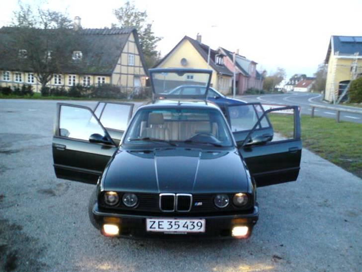 BMW 320i TOURING (solgt) billede 6