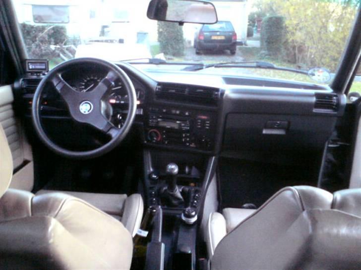 BMW 320i TOURING (solgt) billede 10