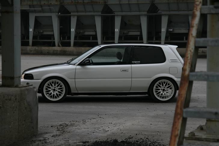 Toyota Corolla 1300 ..SOLGT billede 5