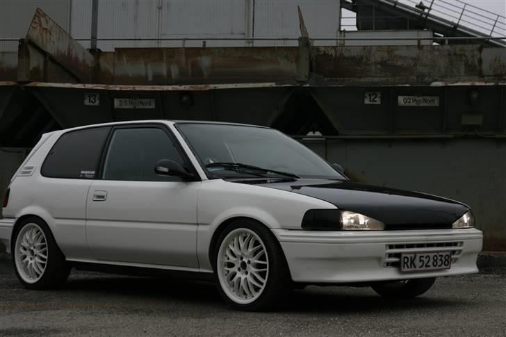 Toyota Corolla 1300 ..SOLGT billede 8