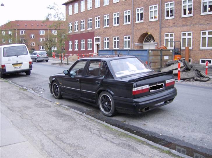 BMW 320i  solgt billede 1