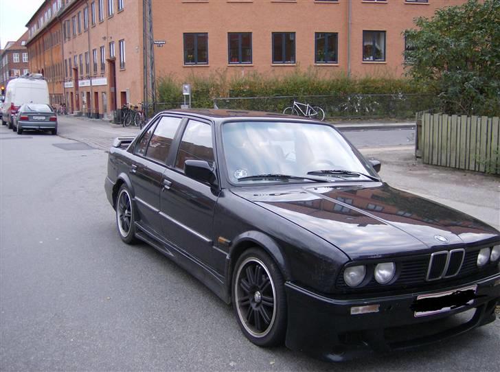 BMW 320i  solgt billede 4