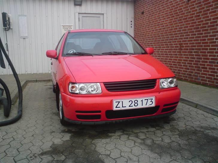 VW Polo Colour Concept solgt - Efter en vask på statoil :) billede 5