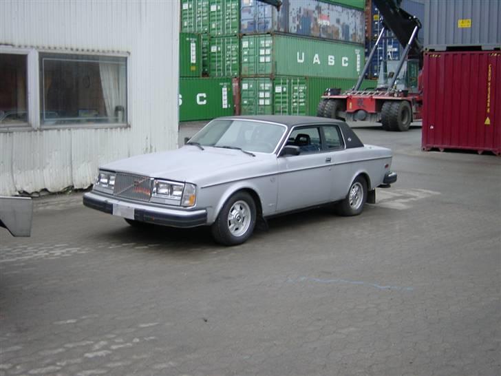 Volvo 262 C Bertone V8   Er synet på DK plader i 2024 ;) - Første billede af bilen i DK ( Århus )  billede 1