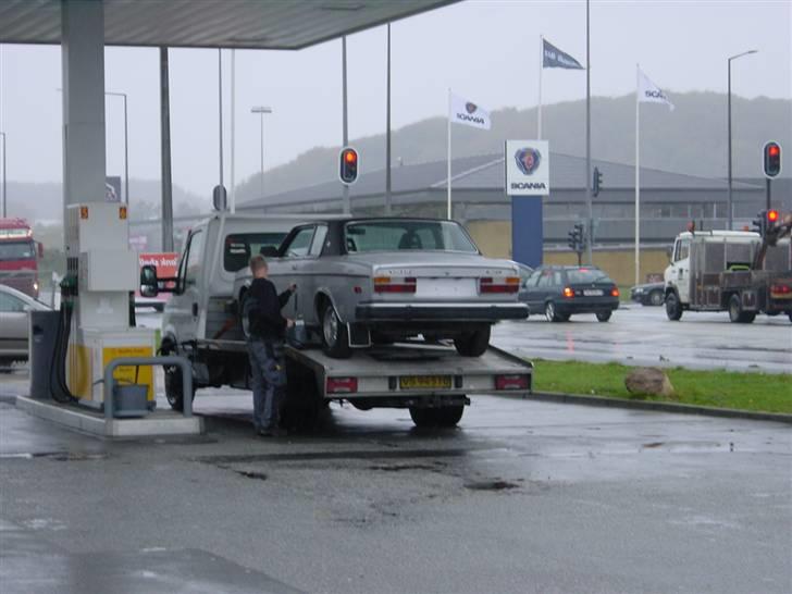 Volvo 262 C Bertone V8   Er synet på DK plader i 2024 ;) - Luft i dækkende i Silkeborg + lidt benzin billede 2