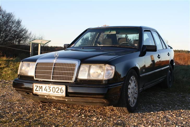 Mercedes Benz 124W 300D billede 3