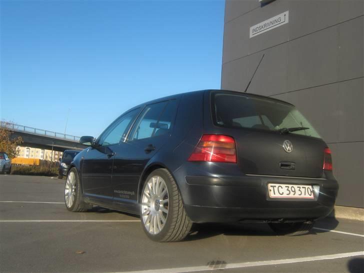 VW GOLF TDI SPORT SOLGT billede 4