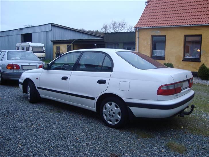 Toyota Carina E  billede 3