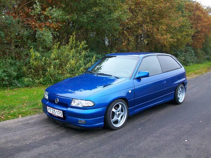 Opel Astra GSI 16V  billede 1