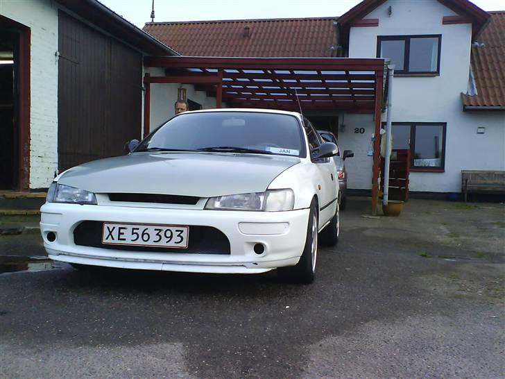 Toyota corolla e 10 billede 2