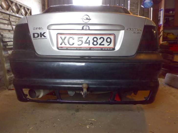 Opel vectra b solgt - lidt hjælper altid på det og væk med den jydekrov billede 2