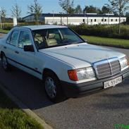 Mercedes Benz 200E W124