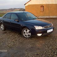 Ford mondeo 2,5 v6  *solgt*