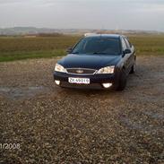 Ford mondeo 2,5 v6  *solgt*