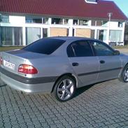 Toyota Avensis 1,8 Solgt