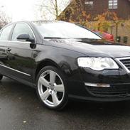 VW Passat - SOLGT -