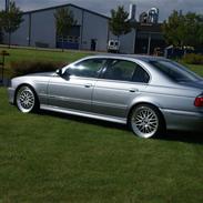 BMW e39 520i