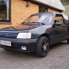 Peugeot 205 forever *TOTALSKADET*