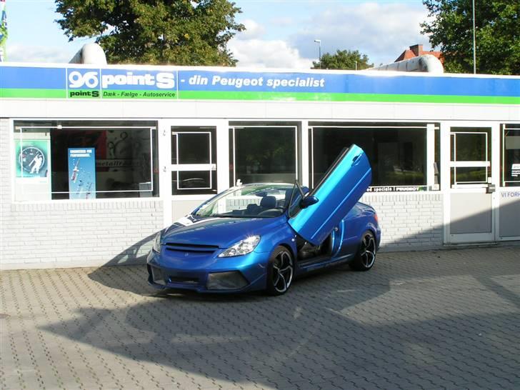 Peugeot 307 CC 180 Sport(Tilsalg) - Bil foran mit firma  point S odense - din Peugeot specialist tlf 63 18 00 16 billede 1