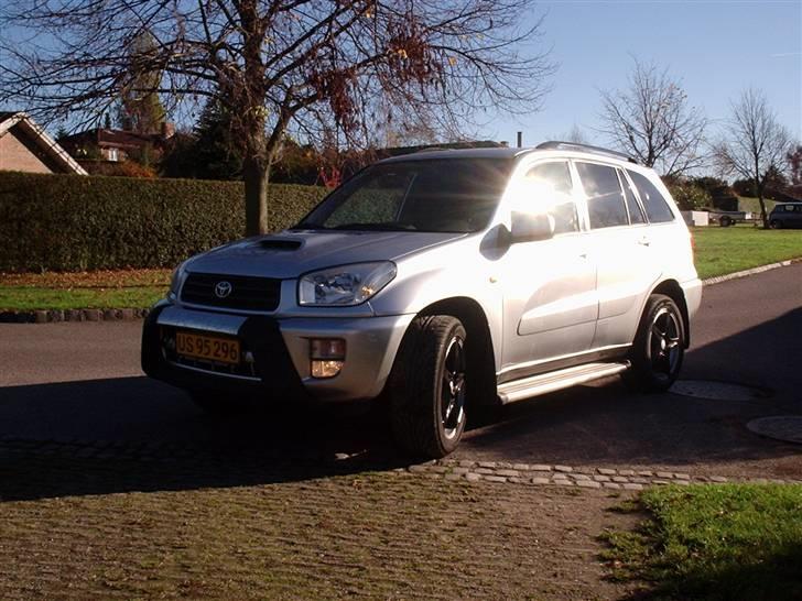 Toyota rav 4 billede 1