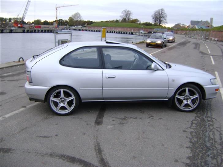 Toyota Corolla e10 billede 5