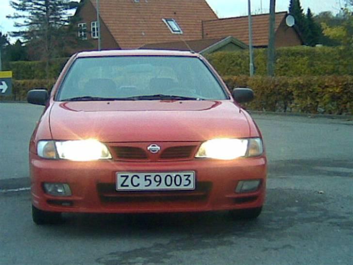 Nissan Almera billede 2