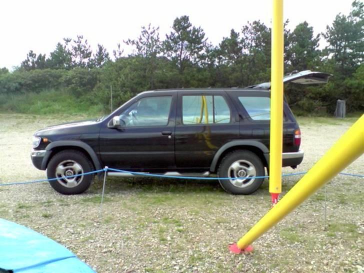 Nissan Pathfinder SE 3.3L SOLGT> billede 1